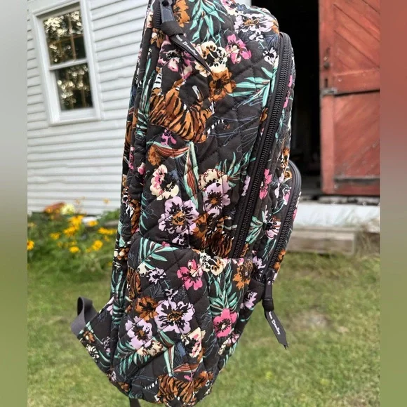 Vera Bradley Essential Backpack Bali Jungle Tiger NWT - Picture 9 of 12